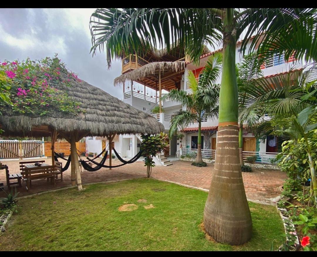 מלון Puerto López Haus Quentin מראה חיצוני תמונה