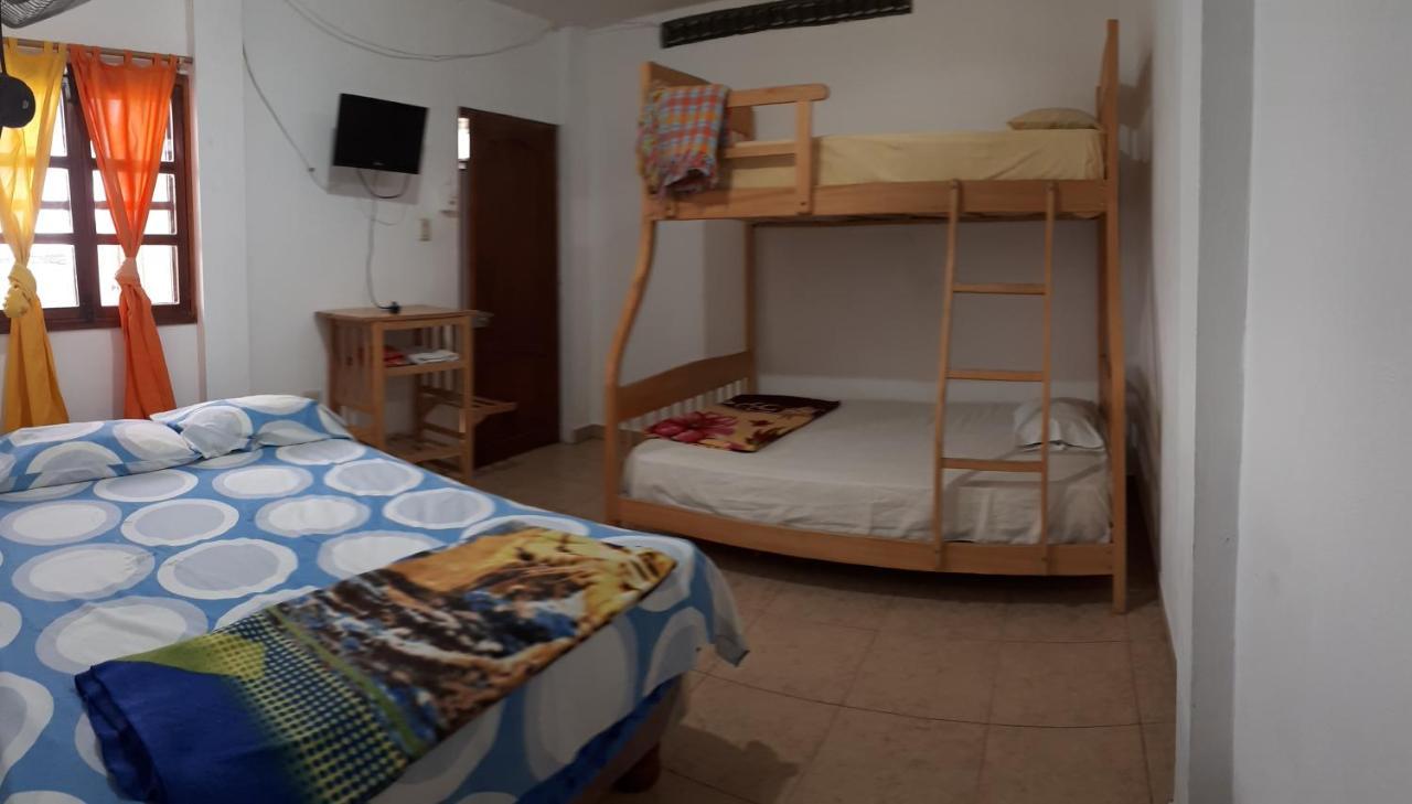 מלון Puerto López Haus Quentin מראה חיצוני תמונה