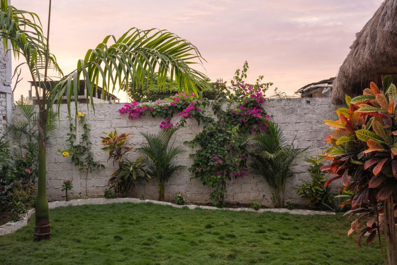 מלון Puerto López Haus Quentin מראה חיצוני תמונה